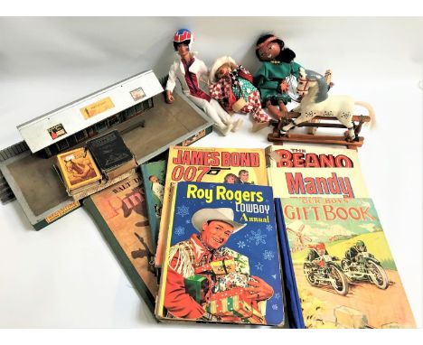 SELECTION OF CHILDREN'S ANNUALS AND TOYSthe annuals including The Beano Book 1974, Mandy for Girls 1971, Our Boys Gift Book, 