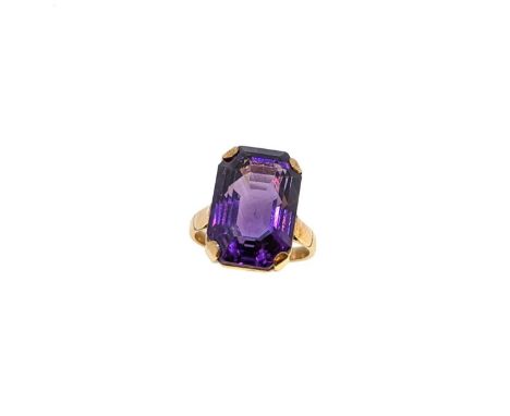 A single stone amethyst ring, claw set octagonal amethyst, approximately 18.2 x 12.5mm, estimated approximate weight 15.00ct,