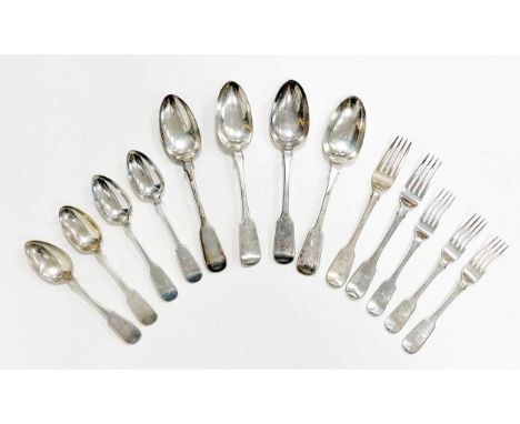 Newcastle - An 11-piece set of 19th century silver flatware with 2 additions, 'Fiddle' pattern, double crested, comprising 4 