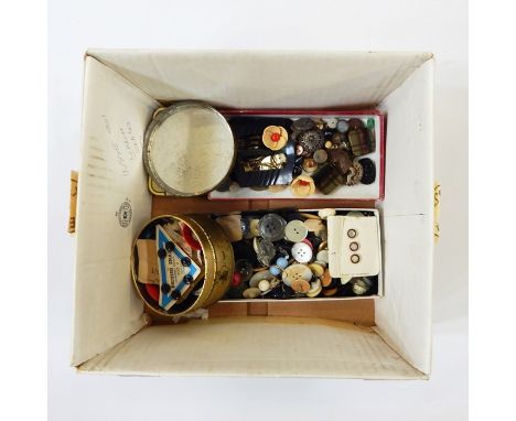 Quantity of vintage buttons and buckles (1 box) 