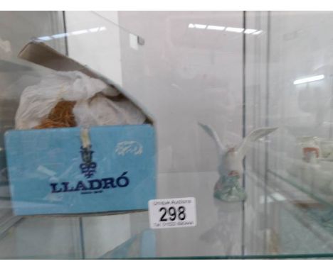 A boxed Lladro goose
