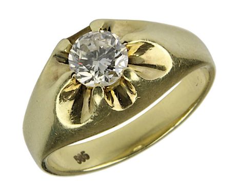 Gelbgold-Ring mit Solitärbrillant, deutsch 1950er Jahre, Schiene gepunzt 585, mit einem Diamant im neueren Brillantschliff, c