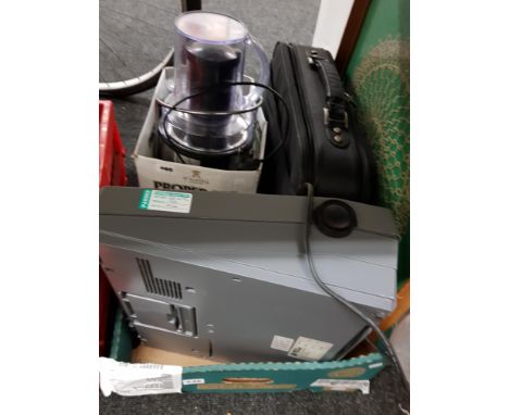 BOXLOT TO INCLUDE OLD TYPEWRITER ETC