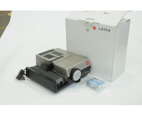 Leica projector 