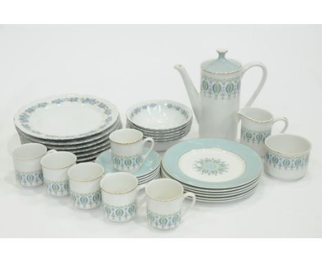 Box of part tea and dinner service 