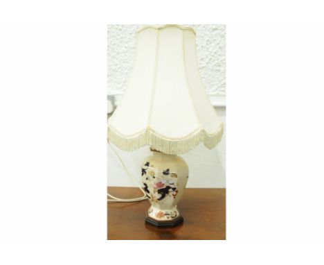Masons Blue Mandalay pattern lamp and shade 