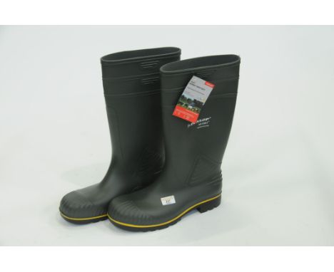 Pair of Dunlop size 13 wellington boots 