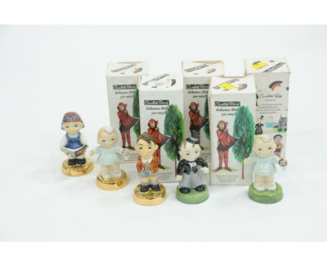 5 boxed Carltonware collectors' club figures 