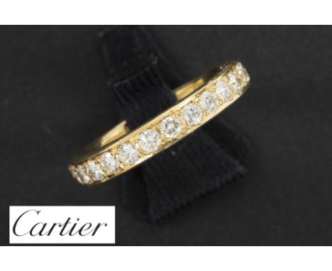 Cartier signed ring in yellow gold (18 carat) with ca 1,10 carat of very high quality brilliant cut diamonds || CARTIER zgn h