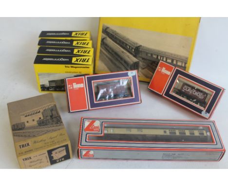 A COLLECTION OF MAINLY BOXED LIMA AND TRIX 'OO' GAUGE CARRIAGES AND ROLLING STOCK, a boxed Trix 'OO' gauge unmade Coachbuilde