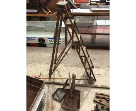 A HATHERLEY PATENT LATTISTEP IN GOOD CONDITION WITH VARIOUS VINTAGE TOOLS 