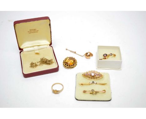 A selection of jewellery, including a citrine and white stone ring on 9ct gold shank; a pair of garnet earrings; a yellow met