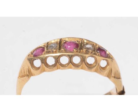 An early 20th Century ruby and diamond ring, alternately set in 18ct. yellow gold mount and shank, ring size L.