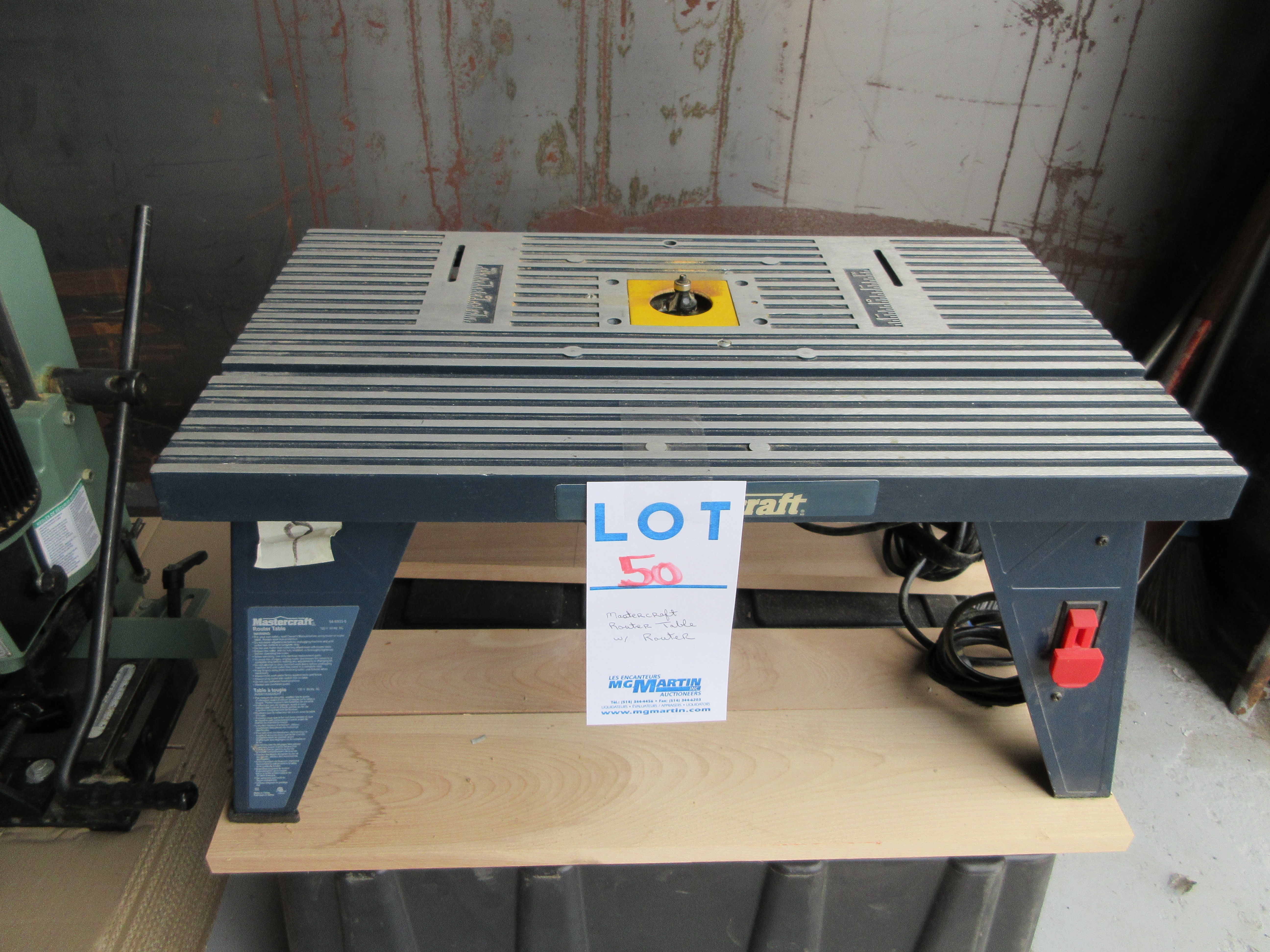 ''MASTERCRAFT'' ROUTER TABLE WITH ROUTER