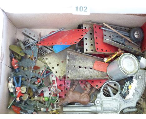 QTY OF MECCANO BITS AND VARIOUS LEAD SOLDIERS ETC
