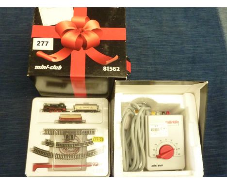 MARKLIN 81562 MINI CLUB GIFT SET WITH 2-6-0 TANK LOCO DR, 2 WAGONS AND A CONTROLLER
