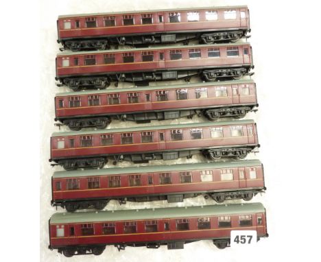 BACHMANN 6 UN BOXED BR MK 1 COACHES IN MAROON LIVERY