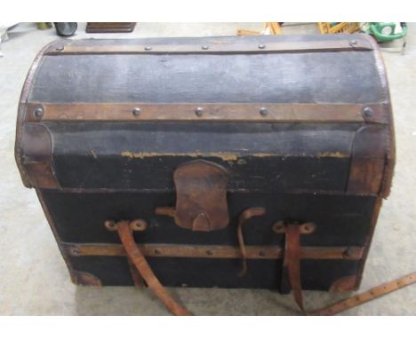 C20th leather travelling trunk, painted 'E.R.', with lift out tray, W84cm D58cm H64.5cm 