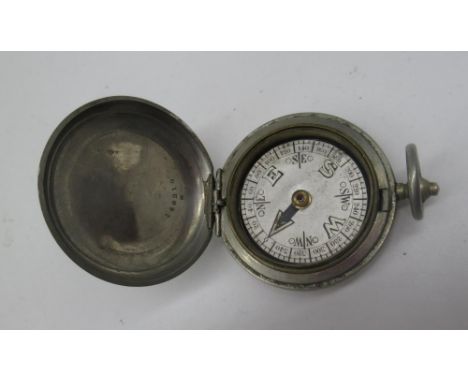 WWI British 1917 Officers Dennison pocket compass, stamped VI 42514 (A/F) 