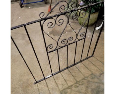 Single wrought iron metal gate, W: 90 cm. Not available for in-house P&amp;P