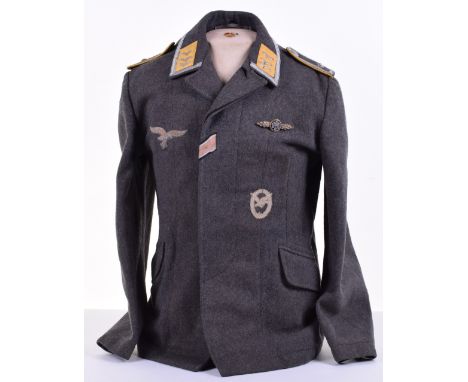 German Luftwaffe Flieger Blouse Tunic, complete with insignia and fitted with cloth Air Gunners qualification badge and metal