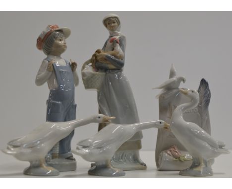 4 VARIOUS LLADRO BIRD ORNAMENTS &amp; 2 LLADRO FIGURINE ORNAMENTS     