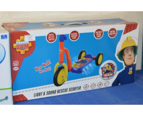 FIREMAN SAM LIGHT &amp; SOUND RESCUE SCOOTER (AS NEW)     