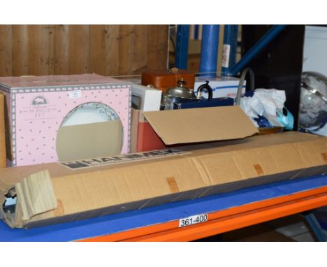PROJECTOR &amp; SCREEN, MODERN DINNER WARE, JELLY PAN &amp; BOX WITH EP TEA POT, VARIOUS DISHES ETC     