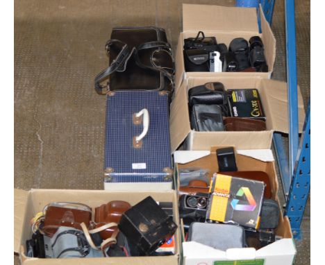 VINTAGE PROJECTOR, CARRY BAG &amp; 4 BOXES WITH ASSORTED CAMERAS &amp; ACCESSORIES     