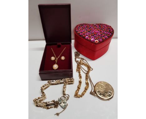 GOLD PLATED CAMEO PENDANT AND EARRINGS PLUS GATE BRACELET AND LINK TRIFARI BRACELET ALSO ROLLED GOLD LOCKET AND CHAIN