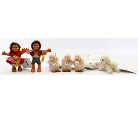 5 Schlüsselanhänger, Mackie und Mucki, Steiff. Je mit K, F und S. Unbespielt. L. ca. 7 bis 11 cm.