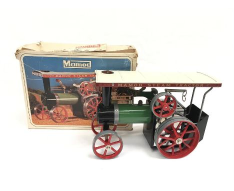 Mamod Steam Tractor TE1A traction engine with steering rod and funnel. Appears G/VG, has been fired, in F box. 