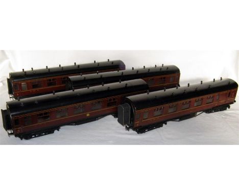 LEEDS Model Company 0 Gauge - 4 x LMS Maroon Tru Scale Coaches - Vestibule 3rd x 2 and Vestibule 3rd/Brake x 2 - Excellent.