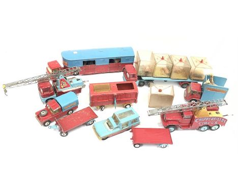 Quantity of Corgi Chipperfields Circus models, includes Crane Truck, Horse Transporter and Performing Poodles Chevrolet Impal