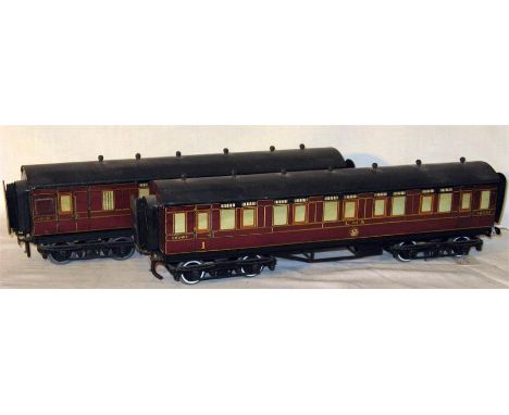LEEDS Model Company 3R 0 Gauge - 2 x C4 Second Series LMS Maroon Standard Coaches with Litho Paper Wooden Bodies and diecast 