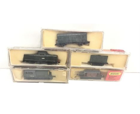 LIMA N 2 x BR Green Diesel Locomotives and 3 x Lima and Minitrix Goods Wagons - 212 BO BO D89000 and 210 0-4-0 D2785 and Wago
