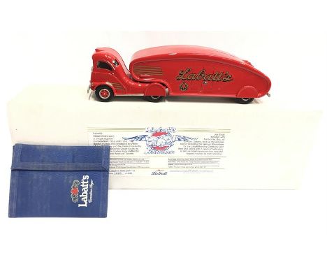 DMP Studios (Canada) 1947 Labatt's Streamliner diecast model. Limited edition 1068/4000. Appears E/M and boxed with Labatt's 
