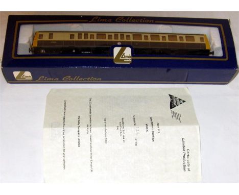 LIMA 205030 BR(W) Brown and Cream Class 121 W55020. Mint in an Excellent Box with a Certificate showing it to be No 145 of a 