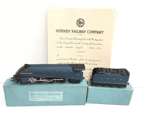 HORNBY DUBLO EDL1/D1 LNER Blue Class A4 'Sir Nigel Gresley' #7 and Tender. The Locomotive is fitted with a Horse shoe Motor. 