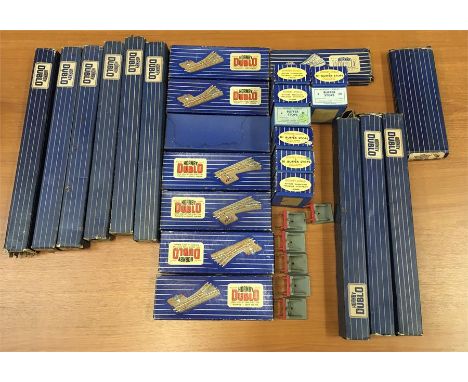 HORNBY DUBLO 3R Track, Manual Points and D1 Buffer Stops - Track 6x EDA1 1/2 and 54 x EDB1 - Points 8 x ISPRL - mostly Broad 