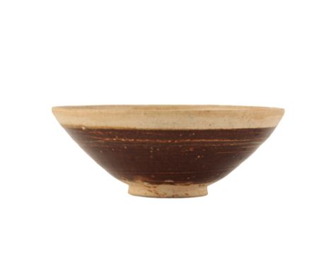 CIZHOU-TYPE BROWN GLAZED SMALL BOWL, NORTHERN SONG DYNASTY of gently-rounded conical form, the rim covered with white slip wh