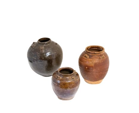 THREE BRONZE GLAZE STORAGE JARS, 18TH / 19TH CENTURY, 26cm, 23cm &amp; 16cm high