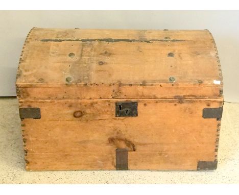 Pine dome top travelling trunk /blanket box 45x70x45cm