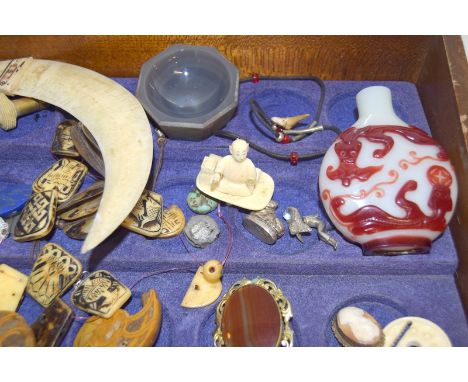 Table top display case to include netsuke, Oriental perfume bottles, vintage toy car, jewellery and bone carved letter opener