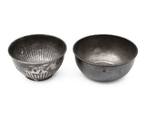 Two silver sugar bowlsfirst London, 1912, Edward Barnard &amp; Sons Ltd, of plain form, second, Sheffield, 1908 Fenton Brothe