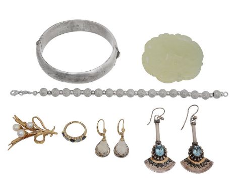 A 9ct floral brooch, jade pendant, quartz drops, gem ring, three morefeaturing a 9ct hallmark pearl and bulrush floral spray 