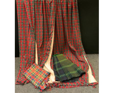 Textiles - a Scottish Military issue Gordon Highlanders Tartan Kilt, marked W D T surrounding an issue arrow with 21 beneath;