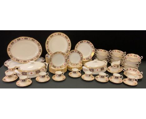 An Extensive Royal Crown Derby Derby Border pattern dinner service inc two oval tureens and covers, pair of graduated oval me