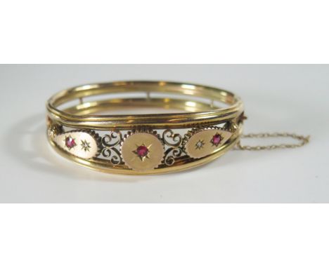 An Unmarked 9ct Gold Hinged Bangle, 12.6g 