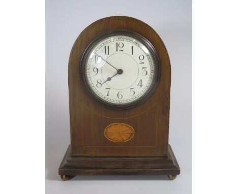 An Edwardian Mahogany and Inlaid Mantle Clock, 21cm. Running 
